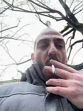 Snapshot of AlexGogo23 chatting on February 21, 2026, 7:42 am AlexGogo23 online show from February 21, 2026, 7:42 am