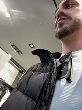 Snapshot of AlexGogo23 chatting on March 3, 2026, 1:28 pm AlexGogo23 online show from March 3, 2026, 1:28 pm