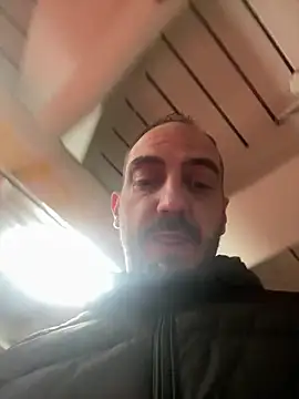 Snapshot of AlexGogo23 chatting on March 6, 2026, 5:04 am AlexGogo23 online show from March 6, 2026, 5:04 am