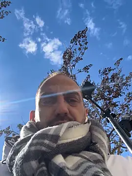 Snapshot of AlexGogo23 chatting on March 31, 2026, 11:21 am AlexGogo23 online show from March 31, 2026, 11:21 am