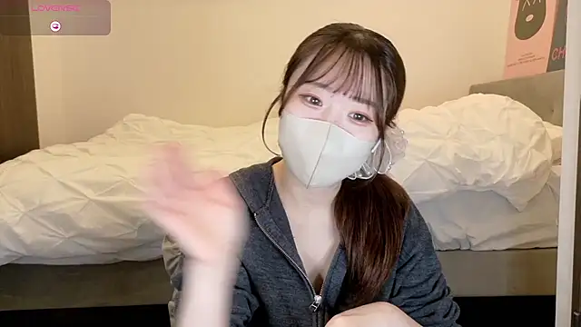 yura ra ra online show from April 12, 2026, 1:16 pm