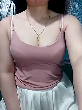 LeanaLy online show from May 13, 2026, 12:57 pm