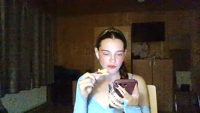 AmeliieLaFleur online show from July 30, 2026, 7:13 pm