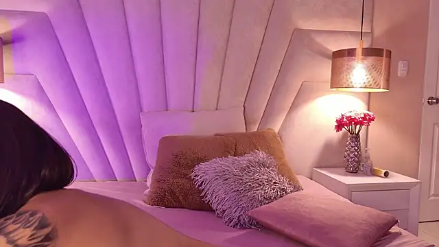 AlyssaRay online show from January 17, 2026, 7:17 pm