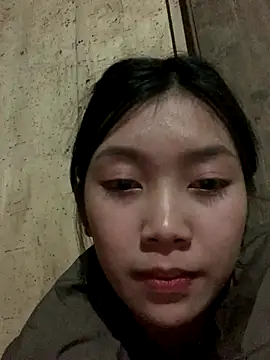 Snapshot of linh-lan1 chatting on December 15, 2025, 1:15 pm linh-lan1 online show from December 15, 2025, 1:15 pm