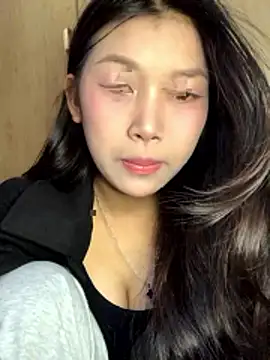 Snapshot of linh-lan1 chatting on January 12, 2026, 7:13 am linh-lan1 online show from January 12, 2026, 7:13 am