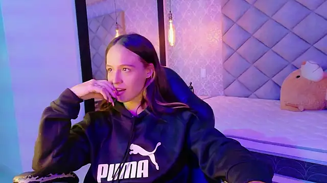 Snapshot of CARO_ADAMS1 chatting on November 25, 2025, 11:32 am CARO ADAMS1 online show from November 25, 2025, 11:32 am