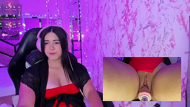 EvaBloom   online show from February 20, 2026, 10:10 pm