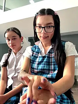 l0lita sweet online show from January 19, 2026, 4:22 pm