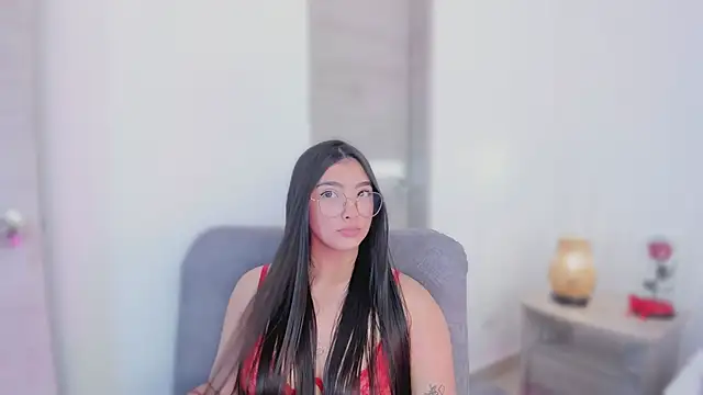 Snapshot of MirandaJohnson_ chatting on October 20, 2025, 12:16 pm MirandaJohnson online show from October 20, 2025, 12:16 pm