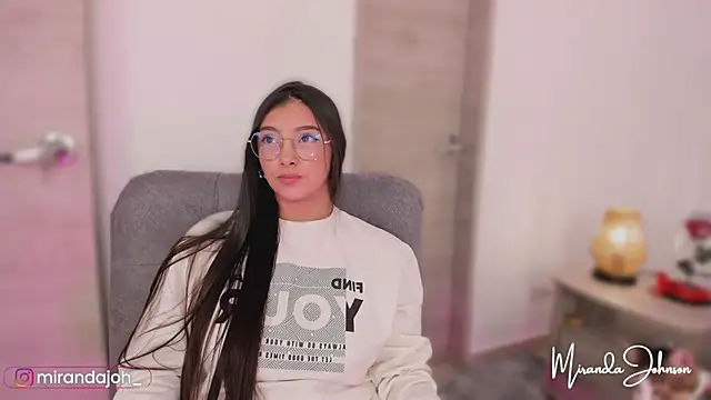 Snapshot of MirandaJohnson_ chatting on October 25, 2025, 12:34 pm MirandaJohnson online show from October 25, 2025, 12:34 pm