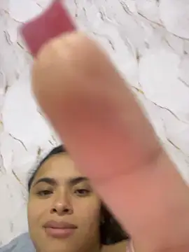 safadinhaquenteW online show from October 18, 2025, 4:04 am