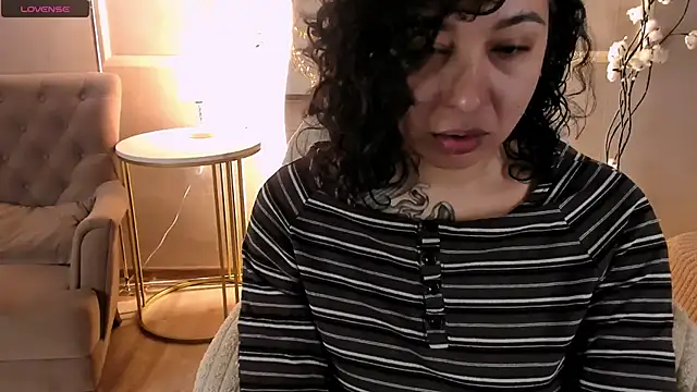 Aisha Goldstein online show from February 8, 2026, 6:06 am