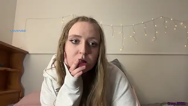 Pattyworld69 online show from April 7, 2026, 2:34 am