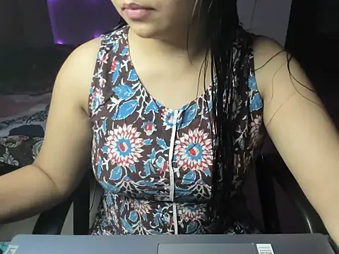 Snapshot of Divya68 chatting on October 23, 2025, 5:44 pm Divya68 online show from October 23, 2025, 5:44 pm