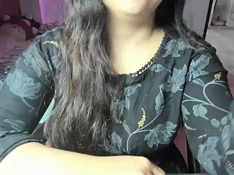 Snapshot of Divya68 chatting on November 18, 2025, 6:01 pm Divya68 online show from November 18, 2025, 6:01 pm