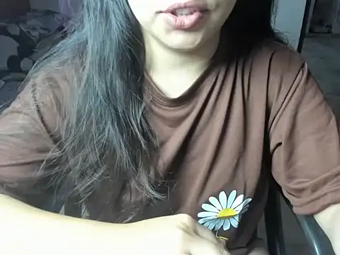 Snapshot of Divya68 chatting on November 22, 2025, 5:45 pm Divya68 online show from November 22, 2025, 5:45 pm