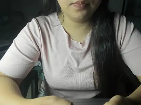 Snapshot of Divya68 chatting on December 16, 2025, 5:29 pm Divya68 online show from December 16, 2025, 5:29 pm