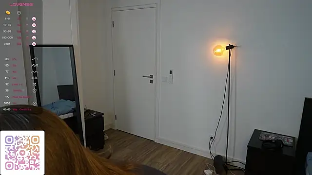 Snapshot of NeonyMuse chatting on November 26, 2025, 10:27 am NeonyMuse online show from November 26, 2025, 10:27 am