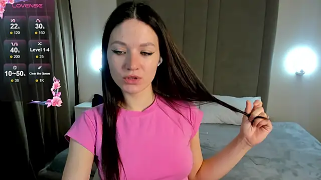 Snapshot of ChillGato chatting on November 15, 2025, 1:36 am ChillGato online show from November 15, 2025, 1:36 am