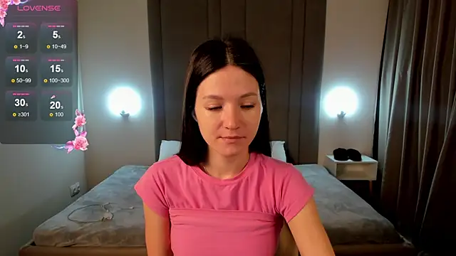 Snapshot of ChillGato chatting on November 16, 2025, 1:33 am ChillGato online show from November 16, 2025, 1:33 am