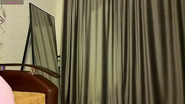 MissPompadure online show from March 13, 2026, 9:10 pm