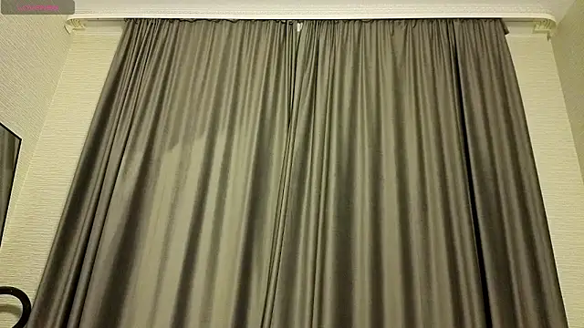 MissPompadure online show from March 18, 2026, 10:24 pm