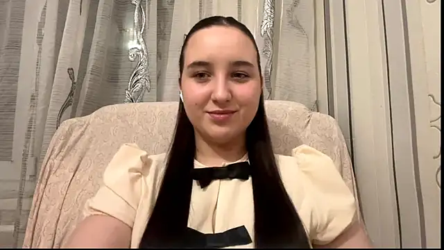 Snapshot of DaisyMolly chatting on November 28, 2025, 10:12 pm DaisyMolly online show from November 28, 2025, 10:12 pm