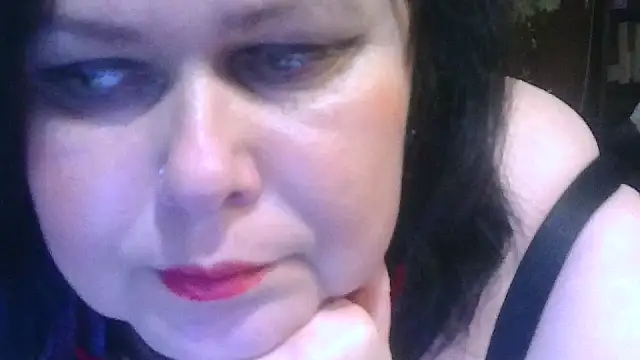 Snapshot of CharleeKendall chatting on November 3, 2025, 7:37 pm CharleeKendall online show from November 3, 2025, 7:37 pm