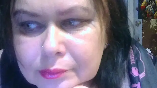 Snapshot of CharleeKendall chatting on November 16, 2025, 11:16 am CharleeKendall online show from November 16, 2025, 11:16 am