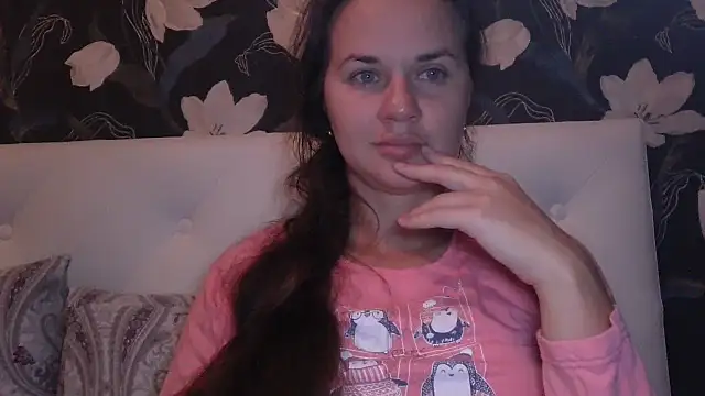 Snapshot of GiaaCaranggi chatting on October 19, 2025, 7:03 pm GiaaCaranggi online show from October 19, 2025, 7:03 pm