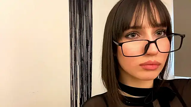 Snapshot of nikabloom chatting on November 22, 2025, 11:20 am nikabloom online show from November 22, 2025, 11:20 am