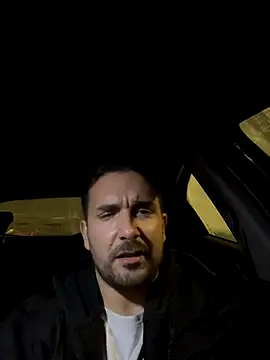 ReDiBastoni90 online show from October 21, 2025, 10:32 pm