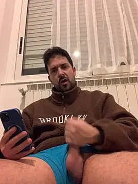 ReDiBastoni90 online show from February 21, 2026, 11:50 pm