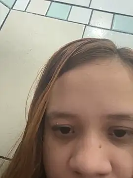 ruivinhadancer online show from November 2, 2025, 7:27 pm