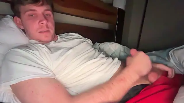 eddieeeeee1232 online show from March 12, 2026, 7:14 am