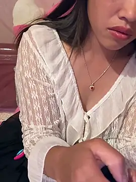 -Paige- online show from April 22, 2026, 4:19 pm