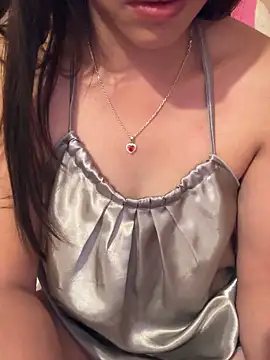 Snapshot of -Paige- chatting on May 11, 2026, 4:15 pm -Paige- online show from May 11, 2026, 4:15 pm