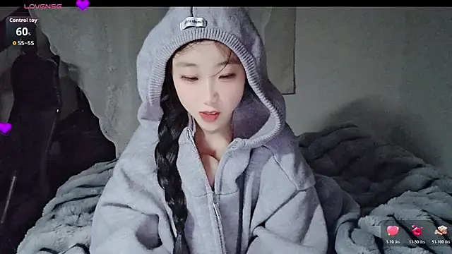 hyp0crite online show from November 17, 2025, 12:33 pm