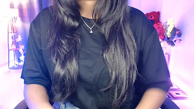 Snapshot of Rashiii_ chatting on July 22, 2026, 4:15 am Rashiii online show from July 22, 2026, 4:15 am