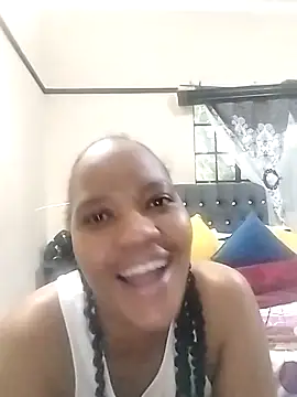 Snapshot of CaramelBoootie chatting on November 30, 2025, 4:00 pm CaramelBoootie online show from November 30, 2025, 4:00 pm