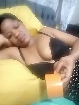 CaramelBoootie online show from January 14, 2026, 5:51 pm