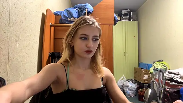 AmeliLia online show from January 14, 2026, 5:18 pm