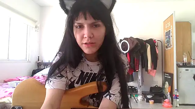 miapink33 online show from November 24, 2025, 6:07 pm