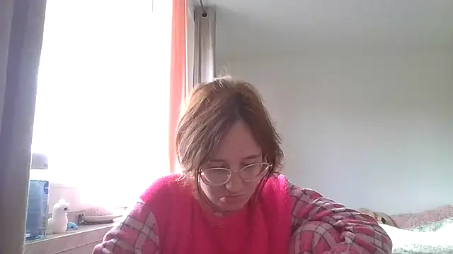 Snapshot of LuckySLove chatting on October 13, 2025, 1:22 pm LuckySLove online show from October 13, 2025, 1:22 pm