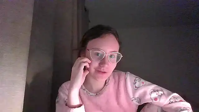 Snapshot of LuckySLove chatting on January 7, 2026, 8:22 pm LuckySLove online show from January 7, 2026, 8:22 pm