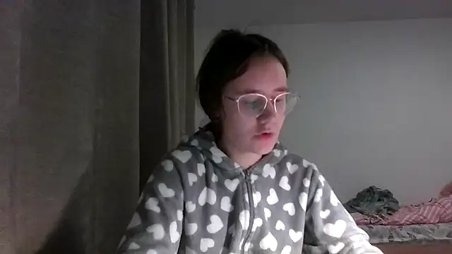 Snapshot of LuckySLove chatting on January 15, 2026, 6:44 pm LuckySLove online show from January 15, 2026, 6:44 pm