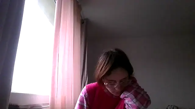 Snapshot of LuckySLove chatting on February 22, 2026, 3:32 pm LuckySLove online show from February 22, 2026, 3:32 pm