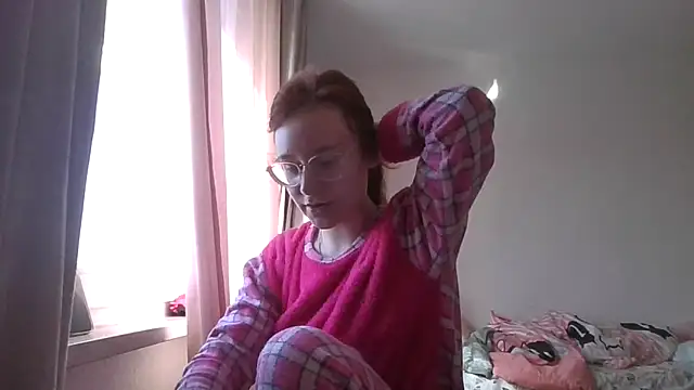 Snapshot of LuckySLove chatting on March 22, 2026, 12:08 pm LuckySLove online show from March 22, 2026, 12:08 pm