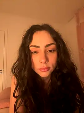 Snapshot of Baby_Mia_pires chatting on November 28, 2025, 2:47 am Baby Mia pires online show from November 28, 2025, 2:47 am